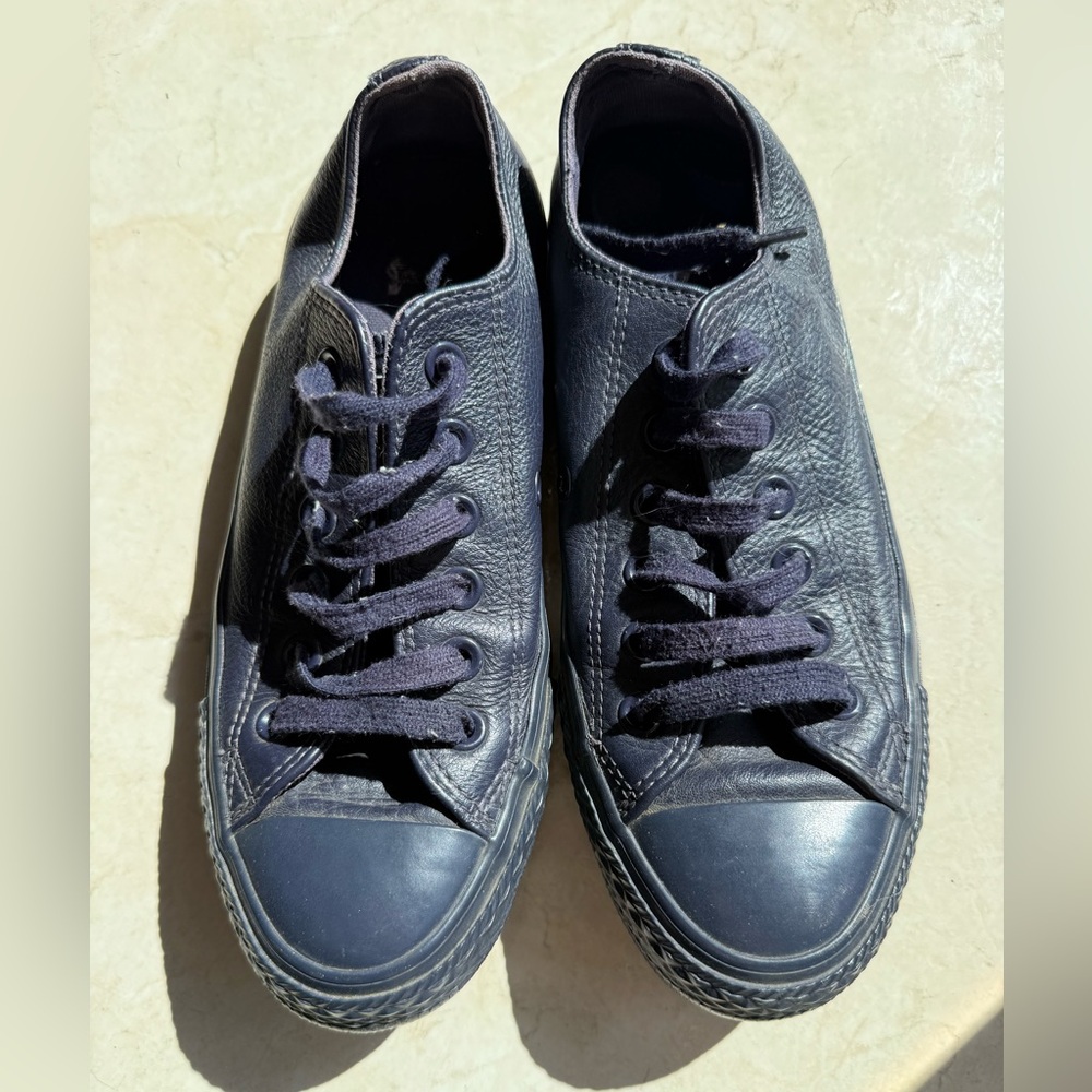 Converse Unisex Chuck Taylor All Star Leather Sneaker Size 6.5 Navy Blue EUC